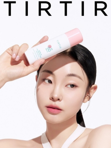 メイクの上からシュッ！✨手軽にUV＆化粧持ちケア🌸