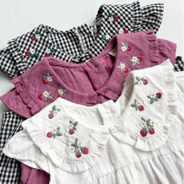 《New arrival》大人気商品‼🍓いちご刺繍ブラウス🍓