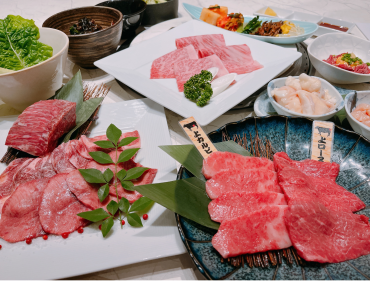 「感動肉コース」黒毛和牛希少部から〆は黒毛和牛サーロイン焼きしゃぶまで　全14品