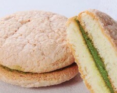 宇治の香り広がる、ひとくちの贅沢抹茶ダックワーズ