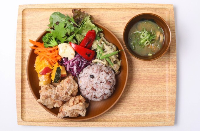 鳥〇食堂×タニタカフェ　5/15(金)OPEN！の様子